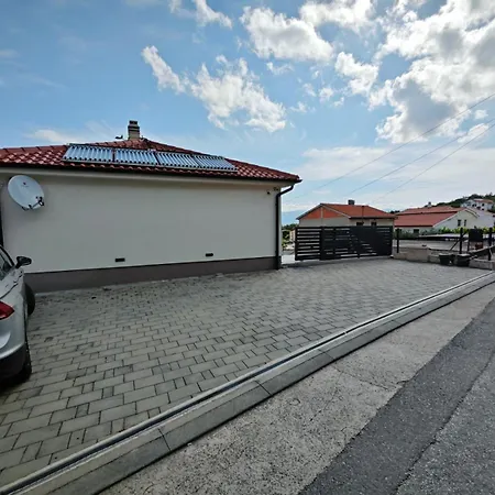 Krtica 2 Vrbnik (Primorje-Gorski Kotar)